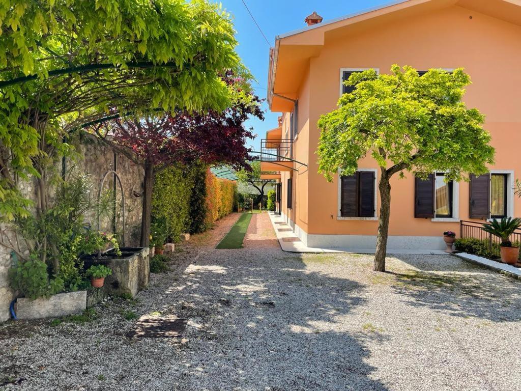 Garni Onda Hotel Torri Del Benaco Exterior photo