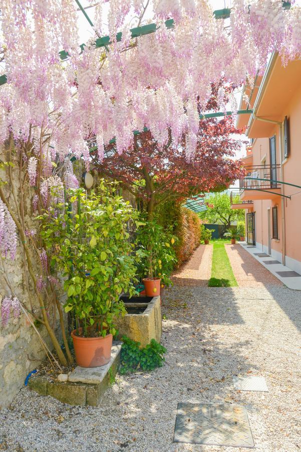 Garni Onda Hotel Torri Del Benaco Exterior photo