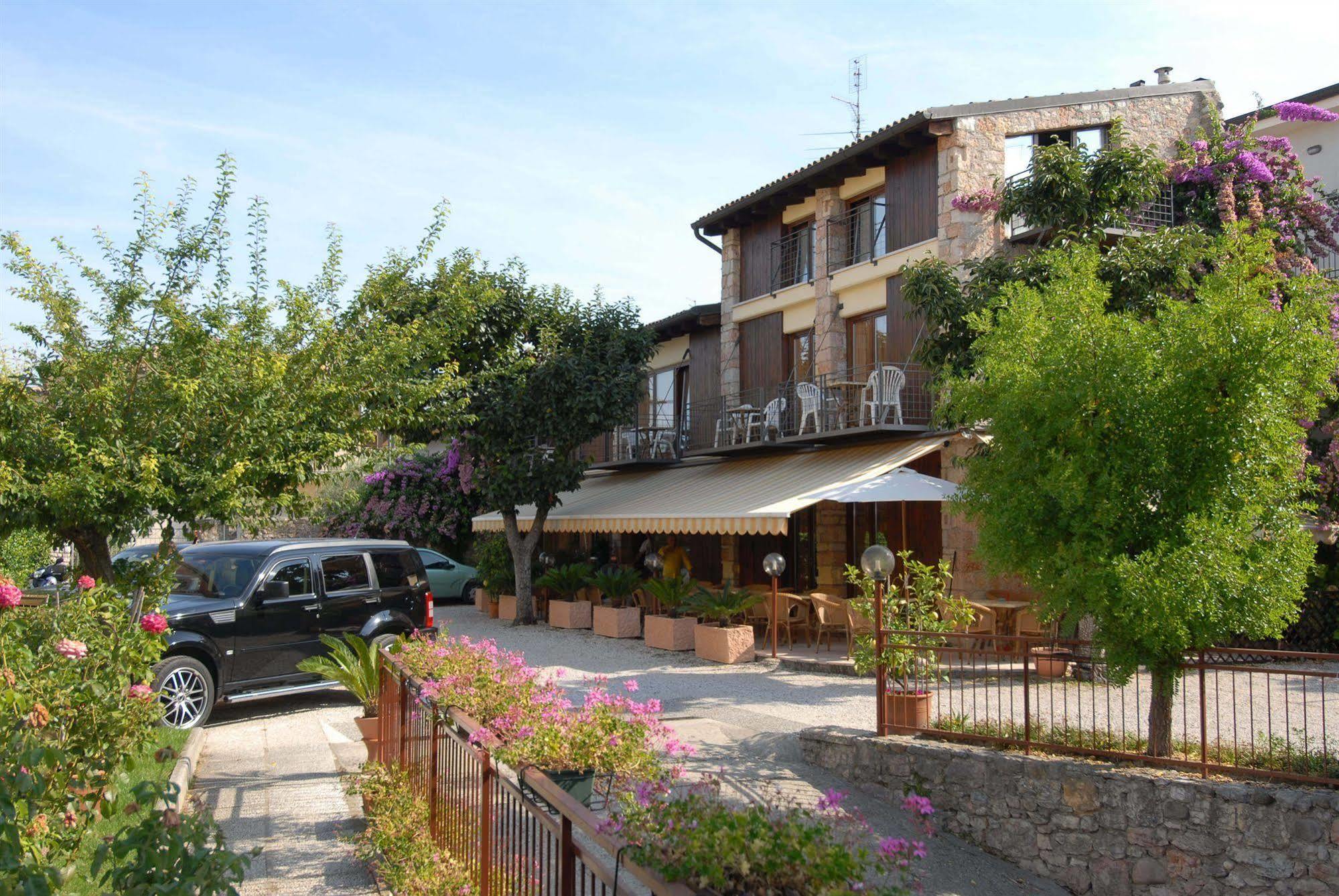 Garni Onda Hotel Torri Del Benaco Exterior photo
