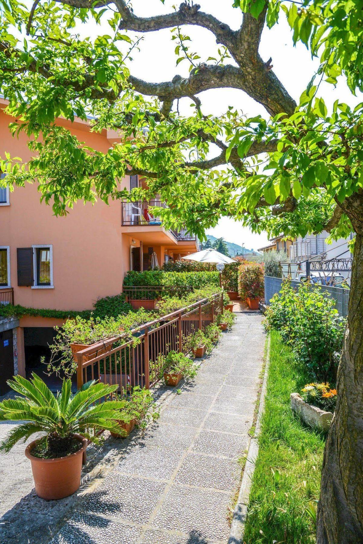 Garni Onda Hotel Torri Del Benaco Exterior photo